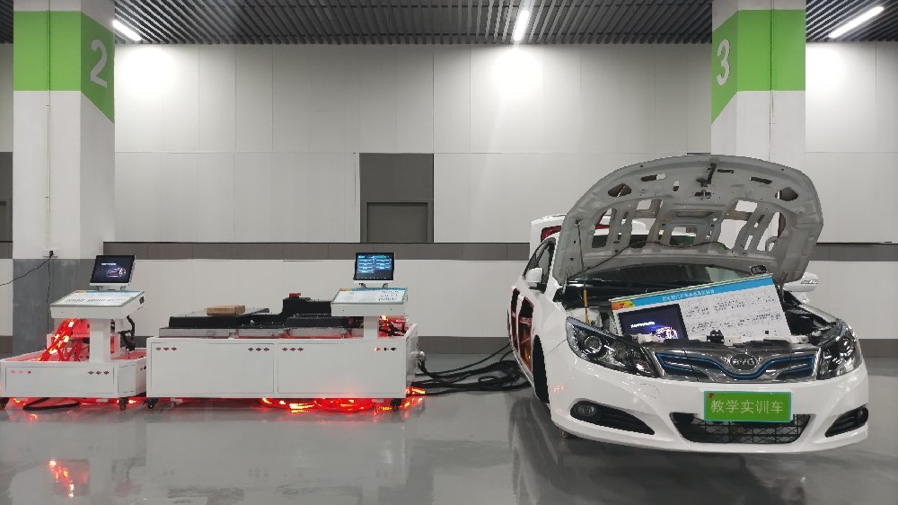 新能源汽车实训室